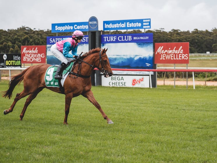 Clubs Race Day at Sapphire Coast Turf Club