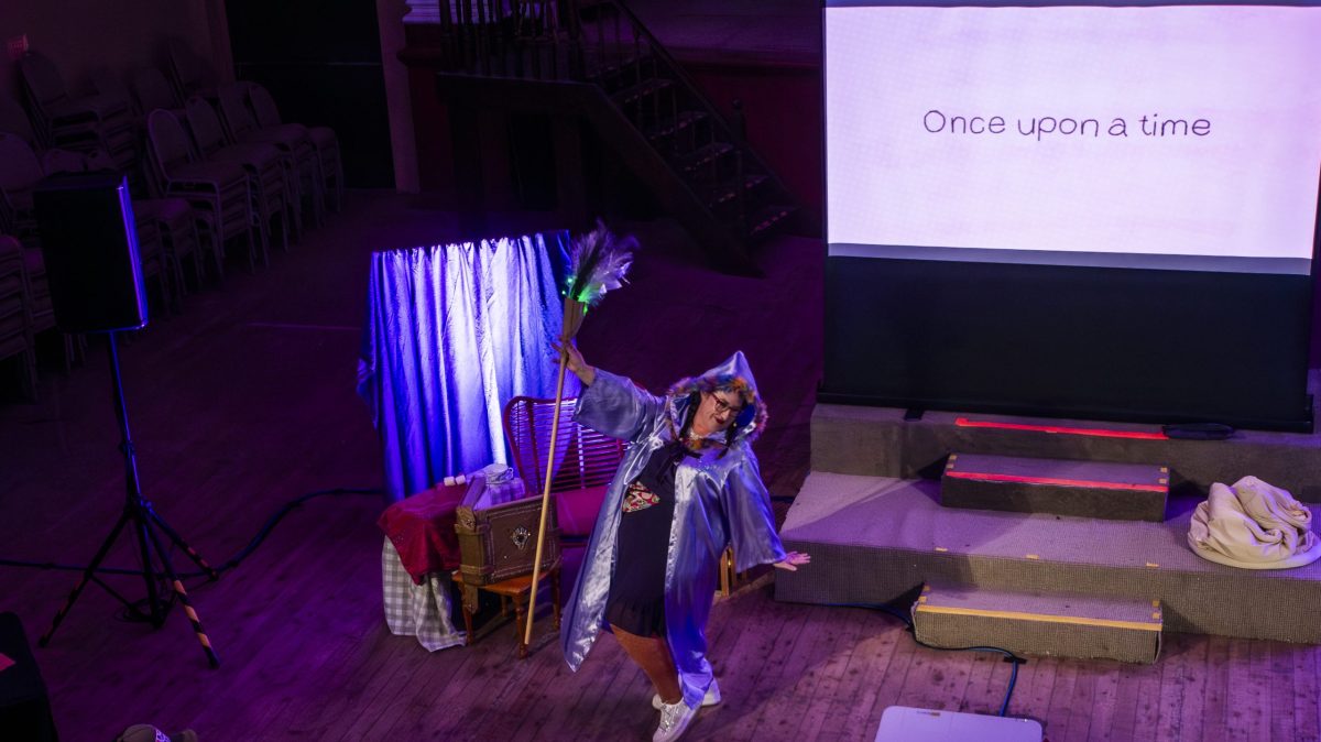 The smash-hit, one-human comedy cabaret Tinderella and the eight unique uses of Tinder is coming to Cooma and the Far South Coast.