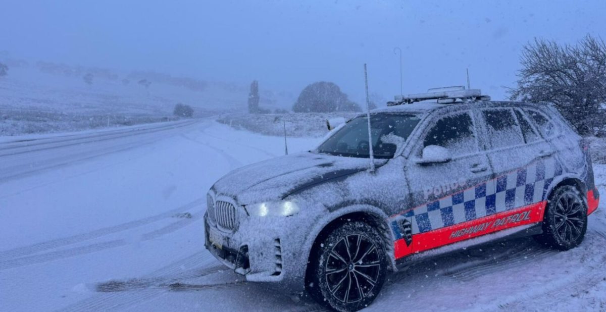 Police vehicle in the snow