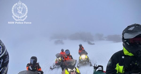 Personal Locator Beacon leads to rescue of seven hikers near Dead Horse Gap Track