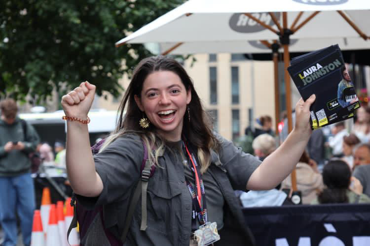 A street photographer captured the excitement on Laura Johnston’s face at the Edinburgh Fringe Festival last year. Now she is headed back there, and visiting Goulburn beforehand to polish her routine.