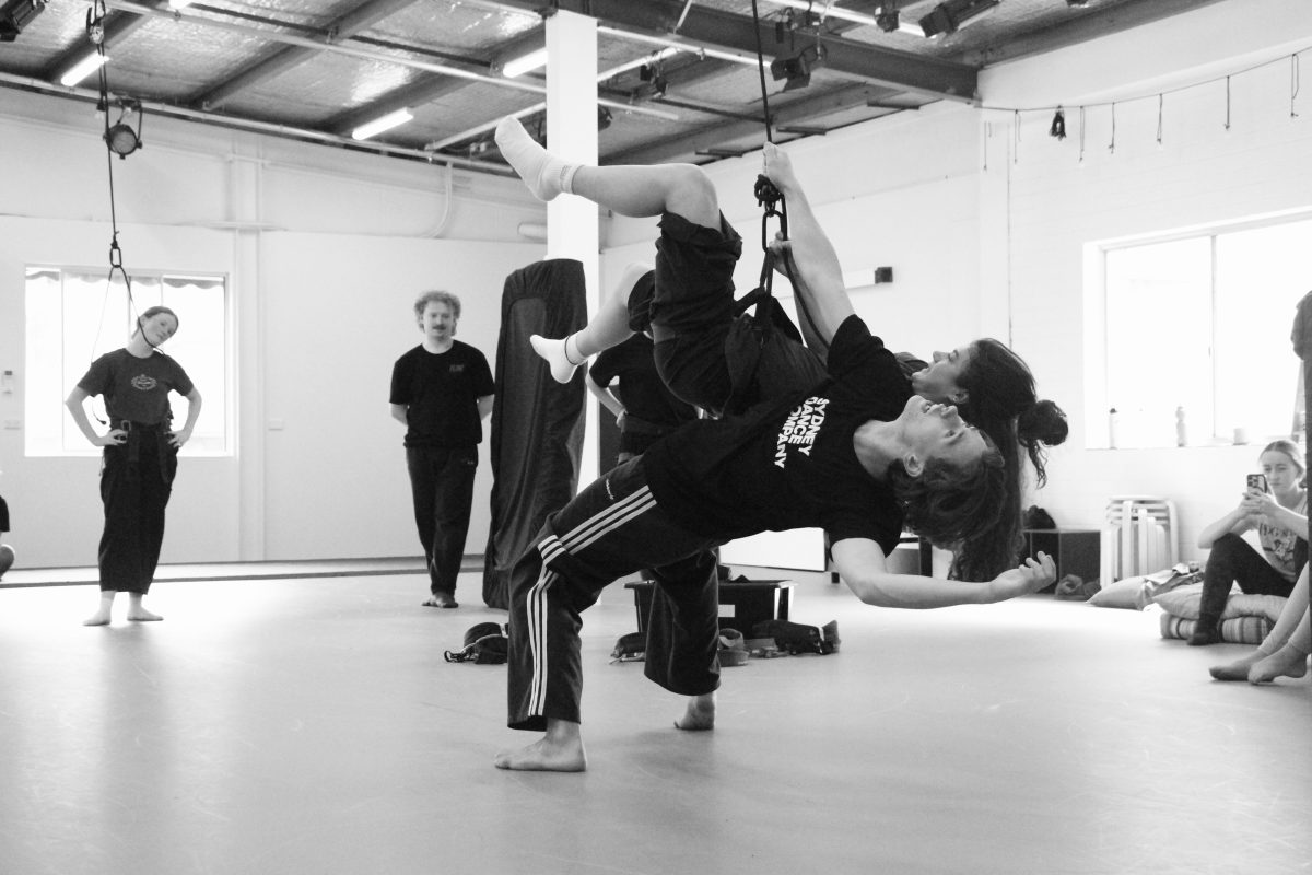 The dancers at FLING learnt aerial dance and parkour from Legs on the Wall. 