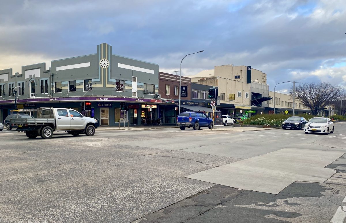 corner of Crawford and Monaro Sts, facing east towards Collete St
