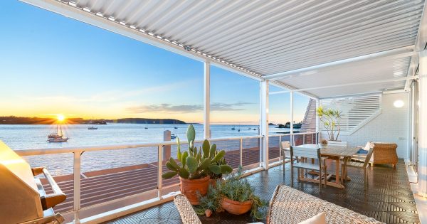 Batemans Bay waterfront motel offers passive income and a stunning penthouse
