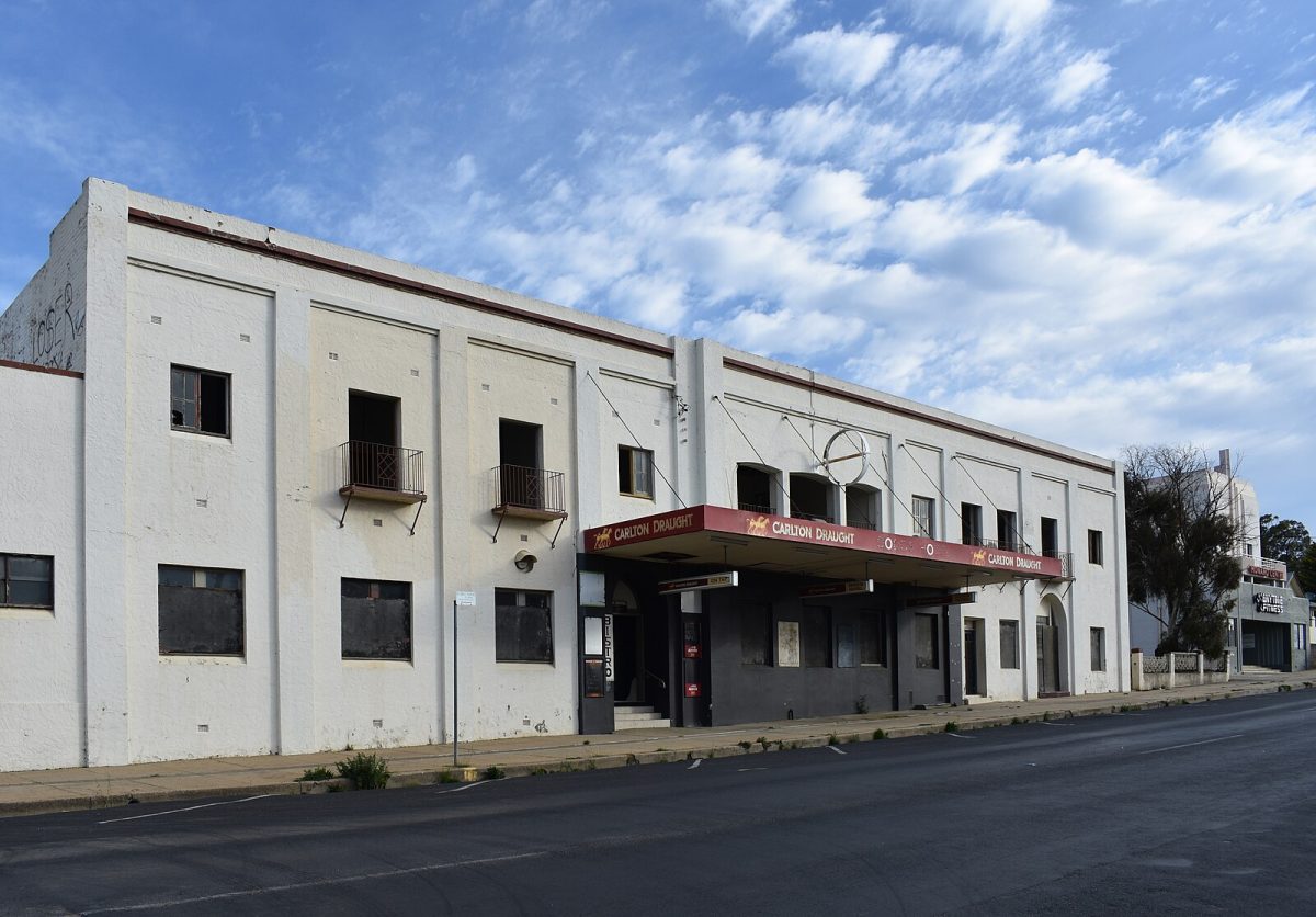 The outside of Dodd's Hotel in Cooma, photographed at an unknown date