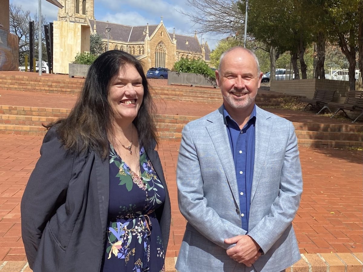 Goulburn Mulwaree Council Mayor Nina Dillon welcomes General Manager Scott Gallacher to his new role. St Saviour’s Cathedral is in the background. 