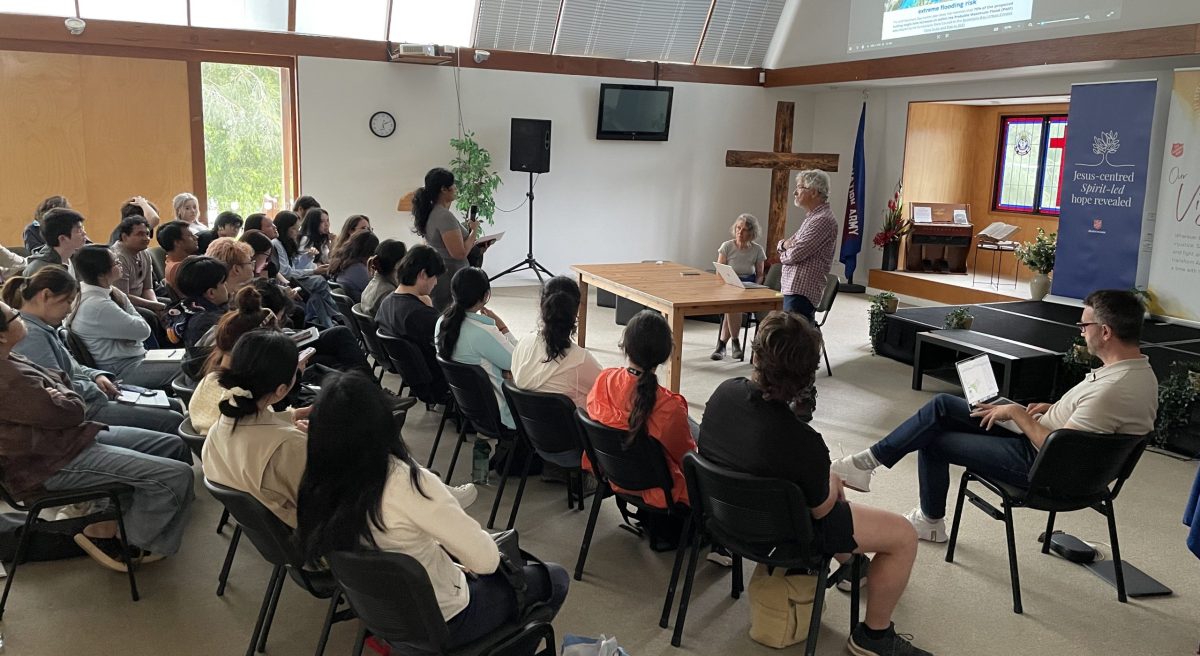 The UNSW students met with Brett and Deb Stevenson.