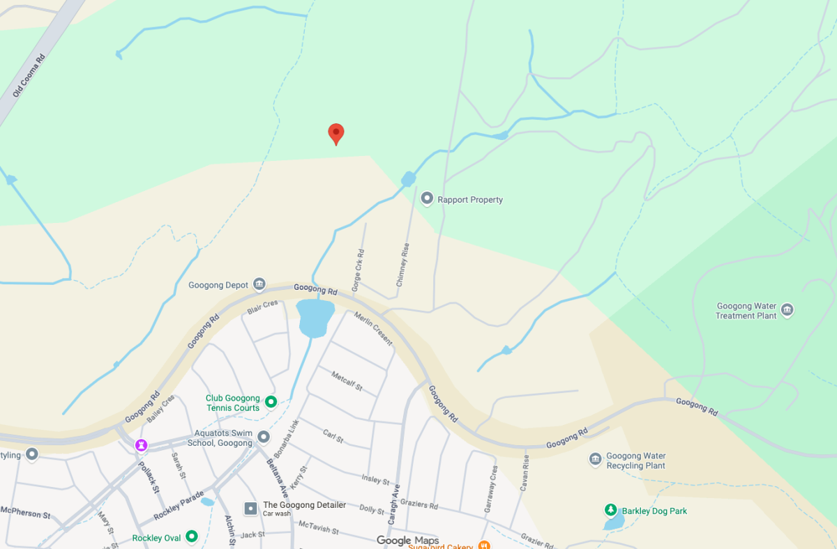 A map with a red dot showing where the expansion is located, comapred to Googong Township