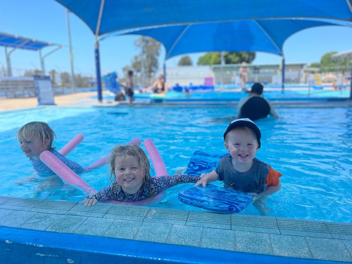 Children enjoying Moruya Swimming pool