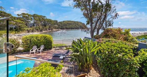 Discover a dream entertainer moments from the water in peaceful Malua Bay