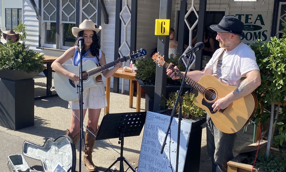 Tilly Rose and Paul Ray in the Australian National Busking Championships. 