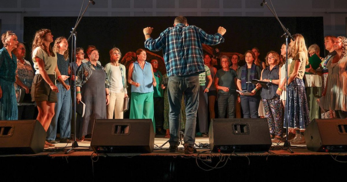 Stellar international and local line-up for Cobargo Folk Festival