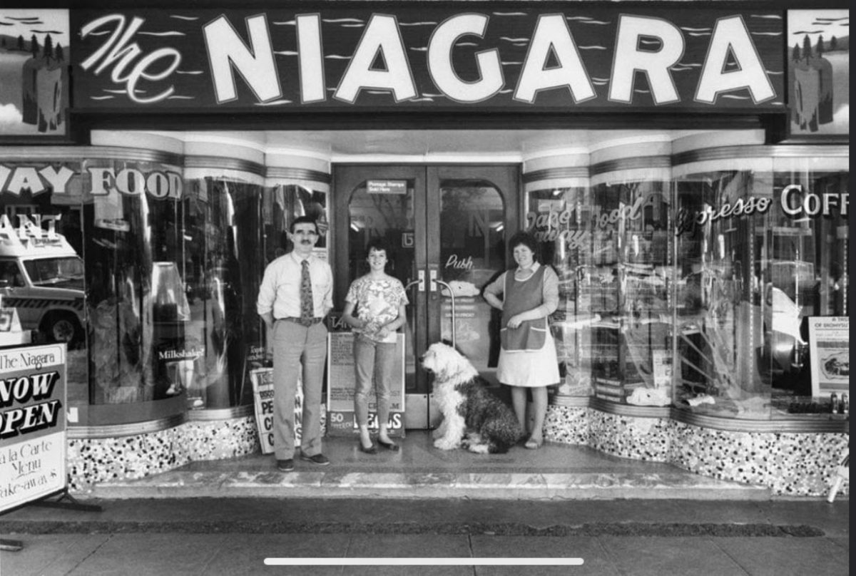 The Loukissas family outside Niagara Café in Gundagai, 2002