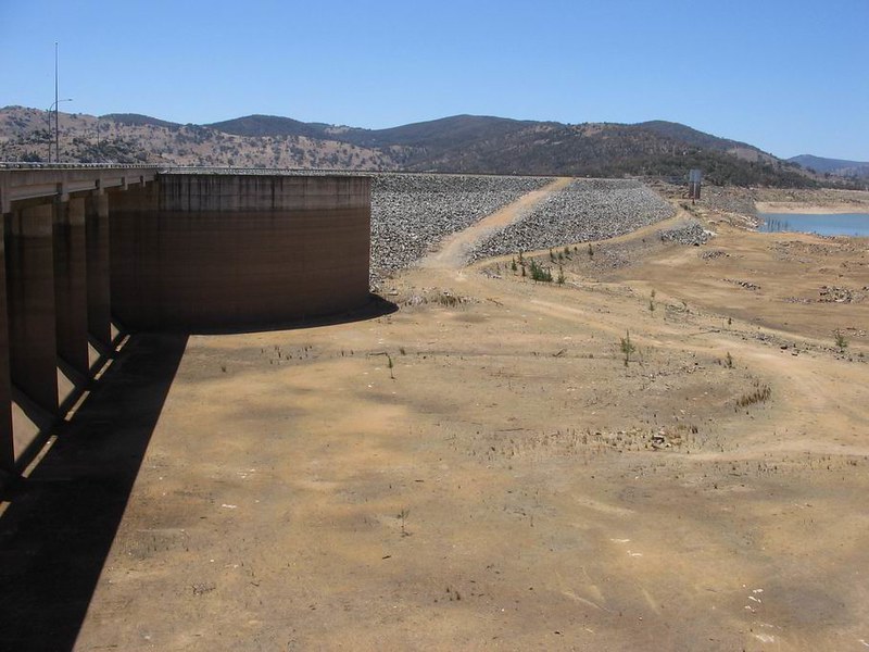 Wyangala Dam during drought