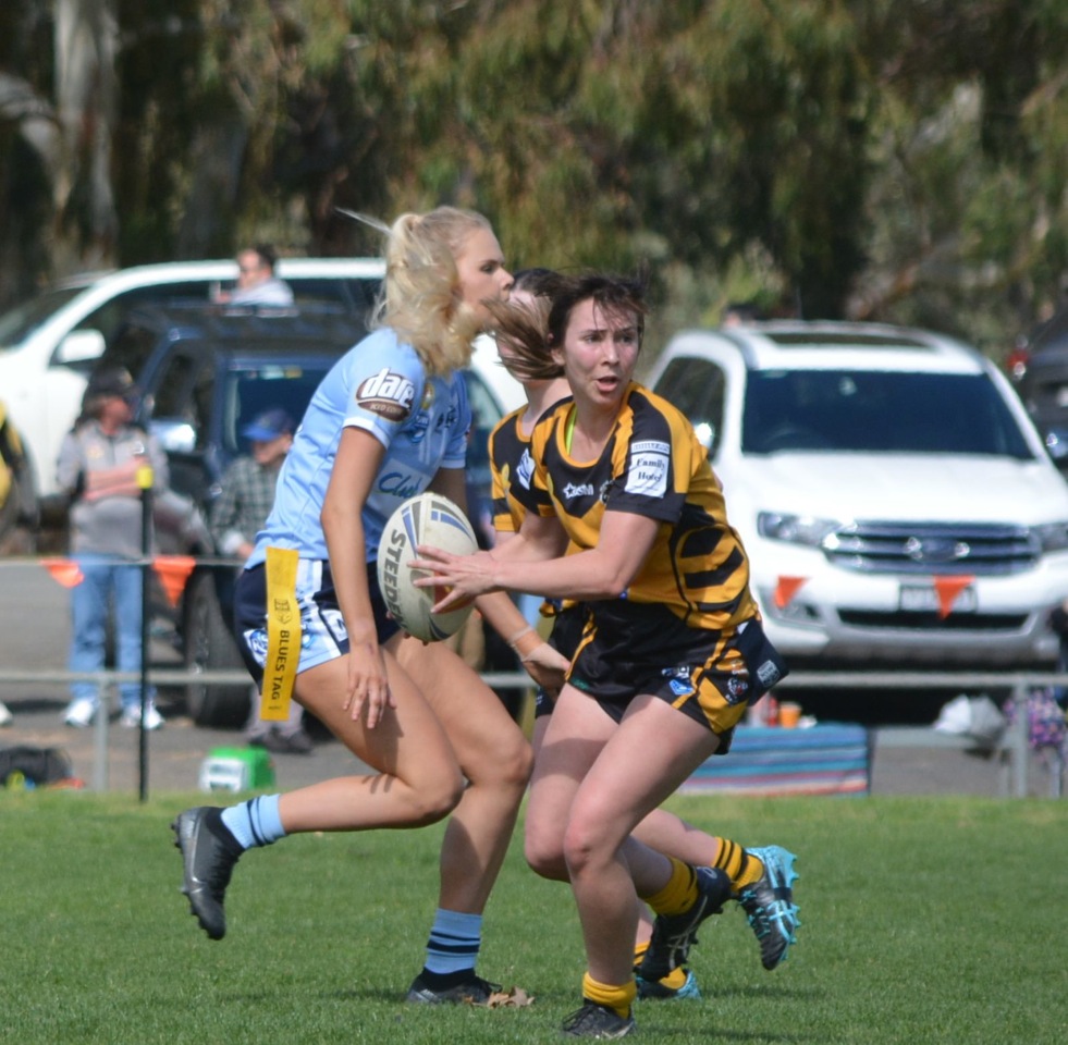 monique luff playing for gundagai tigers