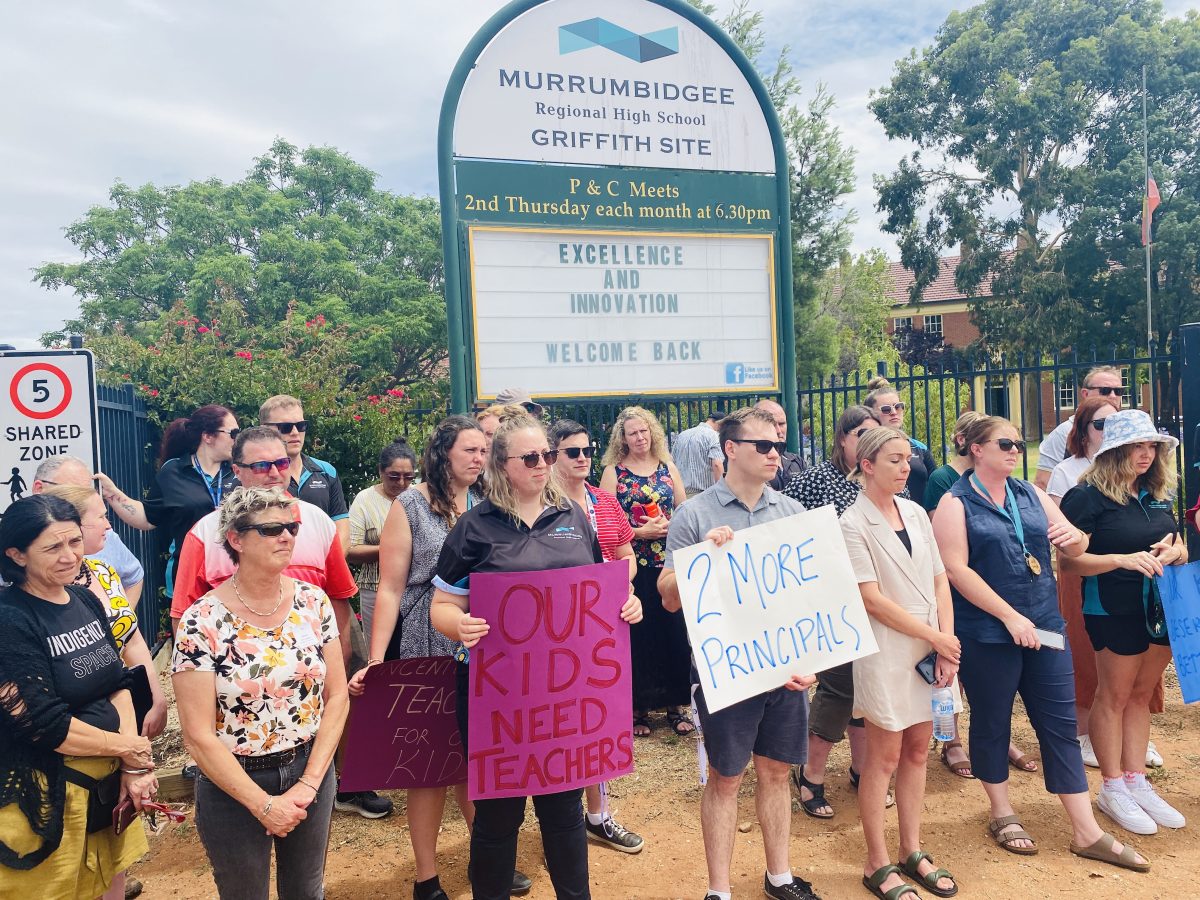 teachers protesting outside school 