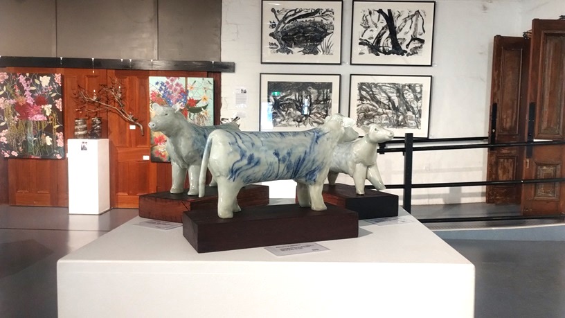 Ivy Hill Gallery Goes West features Anneke Paijmans' delicate porcelain cows. 